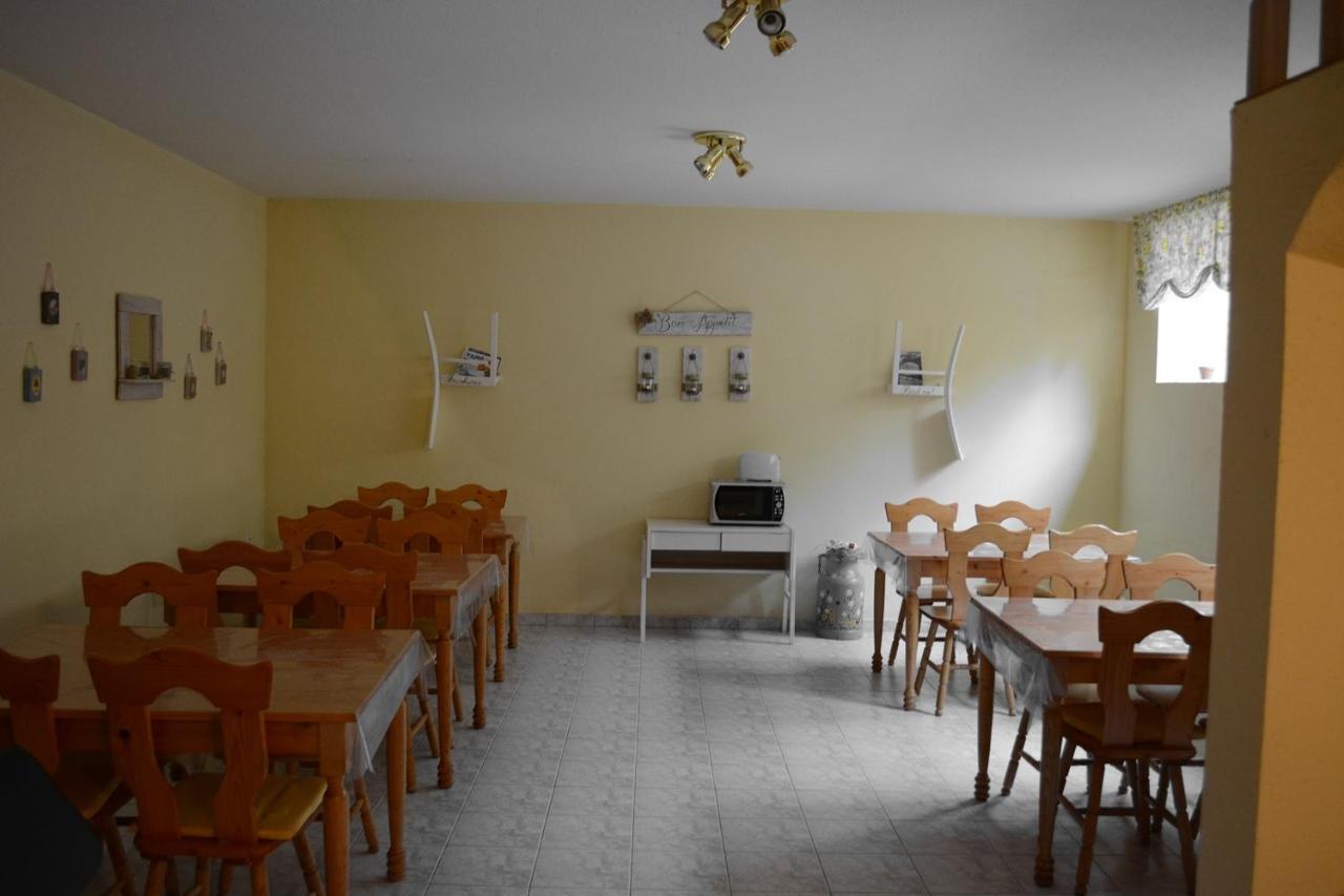 Janko Apartman Hotel Siófok Eksteriør billede